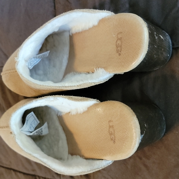 ***UGG Clogs*** - Picture 11 of 16
